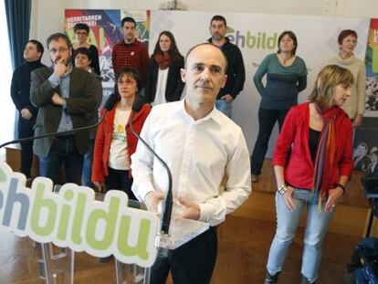 Josu Juaristi, cabeza de lista de EH Bildu a las europeas, en la presentación de la candidatura de la coalición.