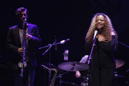 Cassandra Wilson en su concierto de Cartagena Jazz Festival.