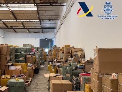 La policía desmantela uno de los mayores centros de distribución de juguetes y material sanitario ilegales