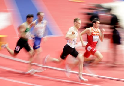 Atletismo: Mariano García, al frente en la semifinal de 800m