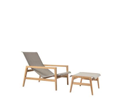 El sillón lounge y el reposapiés de la colección Southampton de Tectona son una buena opción para tumbarse al aire libre y disfrutar de los días de verano que aún quedan. Ambas piezas destacan por su comodidad y diseño, que recuerda al mobiliario art déco de los años treinta. Además, son resistentes a los cambios climáticos y requieren poco mantenimiento gracias a los materiales con los que están hechos, la madera de teca y el tejido Batyline, que está disponible en topo y crudo. Precio: sillón, 1.330 euros, y reposapiés, 540 euros. www.tectona.net.