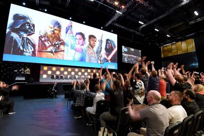 Público de la convención de Star Wars, en el Centro de Convenciones de Londres.