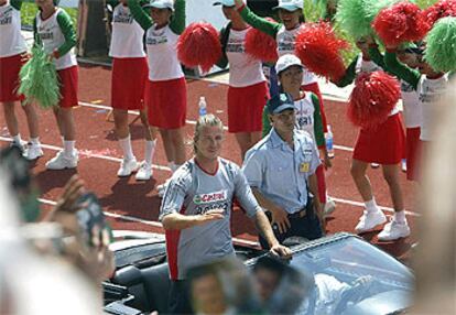 David Beckham, durante su gira del pasado miércoles por Vietnam.