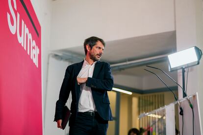 El portavoz de Sumar, Ernest Urtasun, este lunes en rueda de prensa en Madrid.