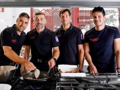 Bomberos cocineros: el amor por los fogones de los que apagan fuegos