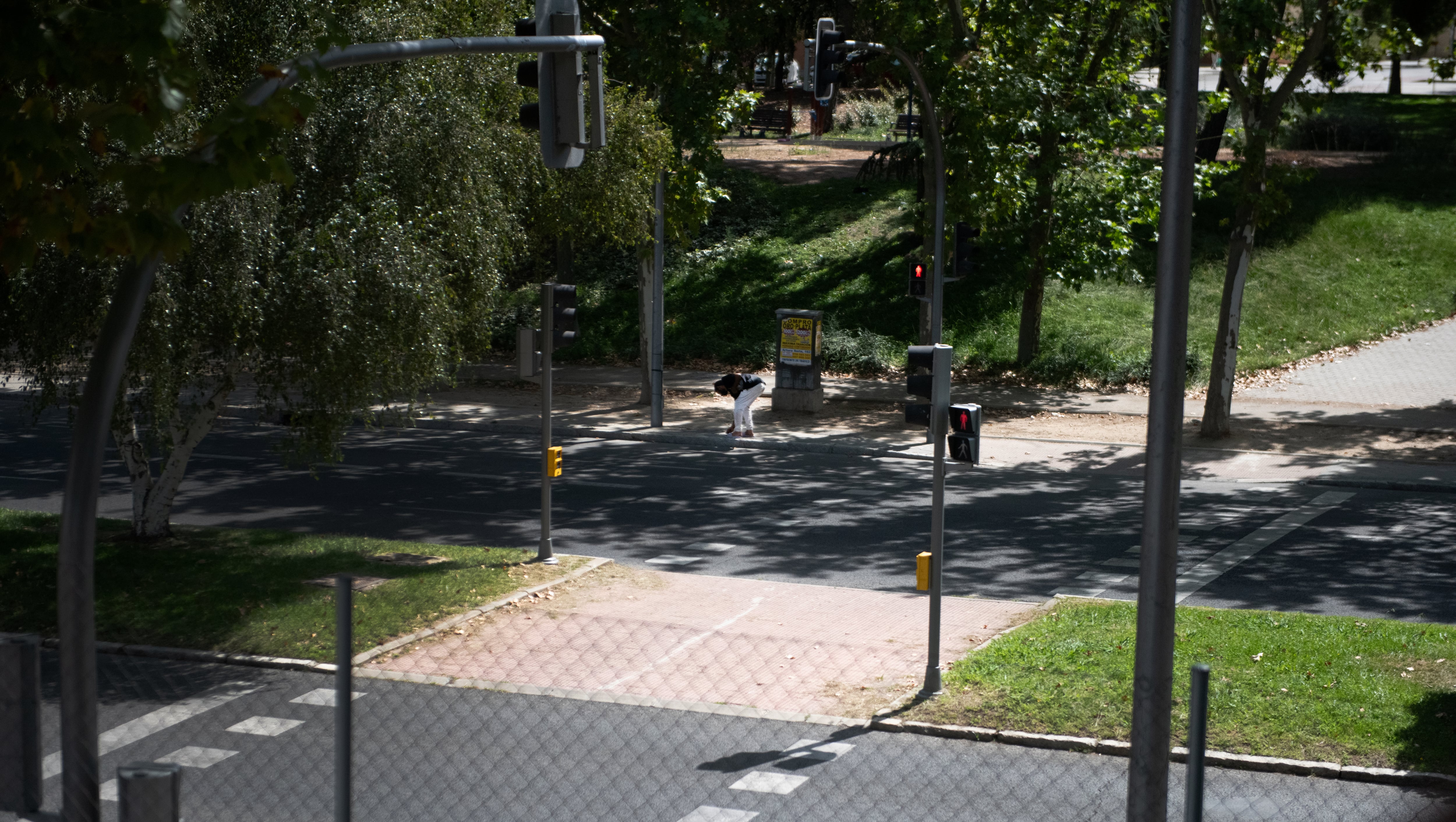 Vista desde un aula del CEIP República de Chile al parque Paraiso, este martes. 