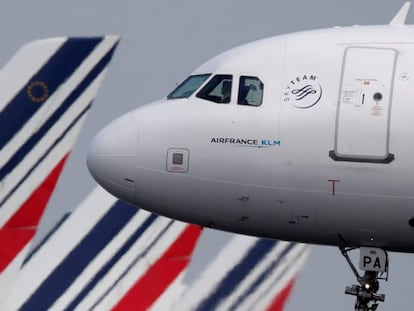 Airbus A320 de Air France en el aeropuerto Charles de Gaulle de París.