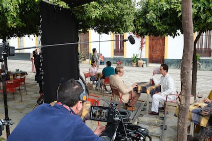 Tristn Ulloa y Pedro Alonso, en un momento del rodaje de la segunda temporada de 'Berln' en Sevilla.