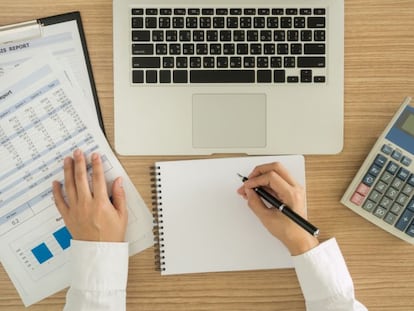 Cómo debe el autónomo cuadrar el IVA con sus clientes