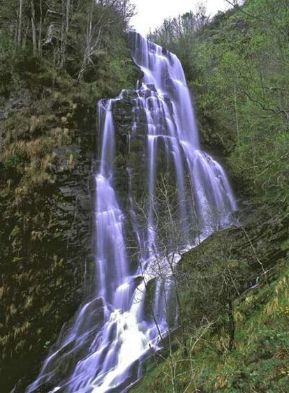 Cascada de Seimeira, en Los Oscos.