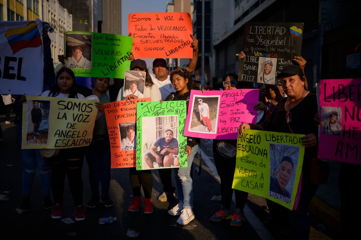 Un juez federal frena la deportación de venezolanos bajo la ley de ...