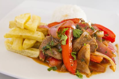 Lomo saltado, gastronomía peruana