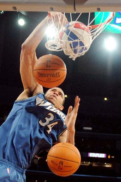 Javale McGee, pívot de los Washington Wizards, peleó hasta el último mate con Griffin y quedó segundo. Durante su exhibición, machacó con tres balones en la misma canasta.