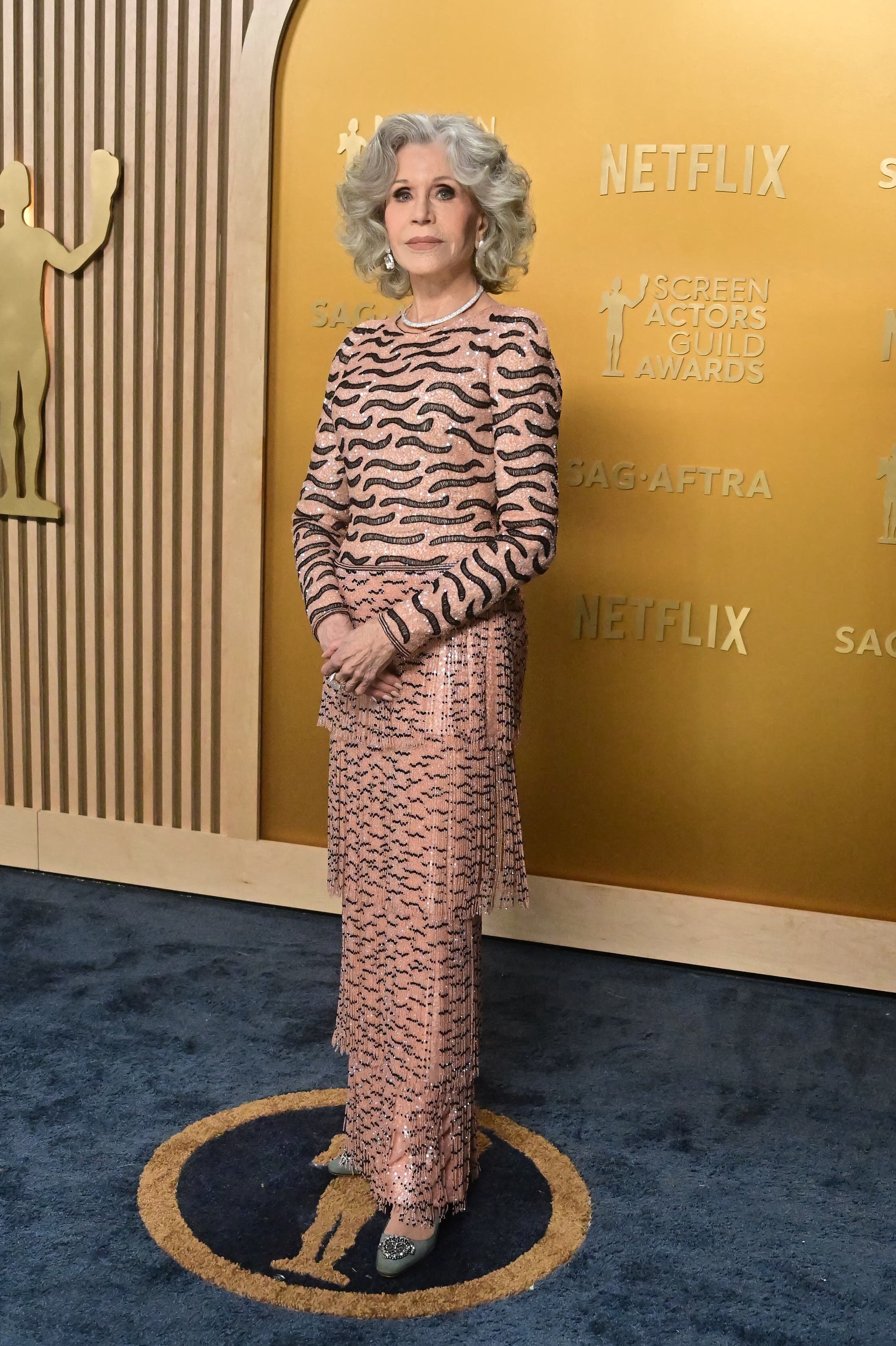 Todos los ‘looks’ de la alfombra roja de los SAG Awards: de Úrsula Corberó vestida de Loewe a Jane Fonda de Armani Privé
