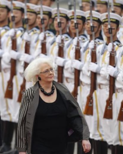 La ex primera ministra islandesa, Johanna Sigurdardottir, en China.