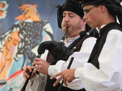 Avelino Cachafeiro, <i>el gaiteiro de Soutelo,</i> es considerado el mejor intérprete del mundo que ha dado este instrumento. Su figura fue honrada ayer de nuevo en la XXXI edición de la Festa do Gaiteiro de Soutelo de Montes.