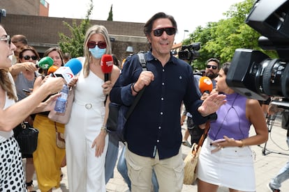 Arancha Palomino y Luis Lorenzo a la salida del juzgado, en junio del año pasado.