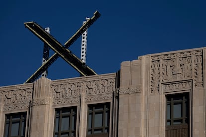 'X' logo is seen on the top of the headquarters of the messaging platform X, formerly known as Twitter, in downtown San Francisco, California, U.S., July 30, 2023.