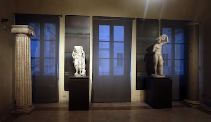 Algunas de las estatuas de los Museos Capitalinos (Roma) que fueron cubiertas durante la visita de Rohani.