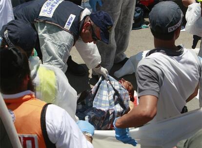 El conductor también se llevó por delante a varios peatones. Tres de ellos murieron atropellados mientras varios han resultado heridos.