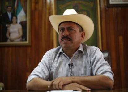 Guadalupe García, Lupillo, alcalde de Tecomán