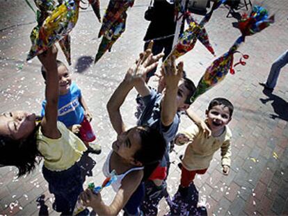 Juegos y fiestas para la convivencia en el Raval