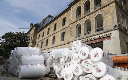 Fachada principal de Tabakalera o el Centro Internacional de Cultura Contemporánea de San Sebastián, que abrirá sus puertas el próximo verano.