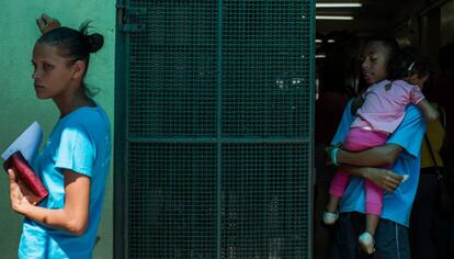 Pacientes em uma unidade de saúde da zona leste.