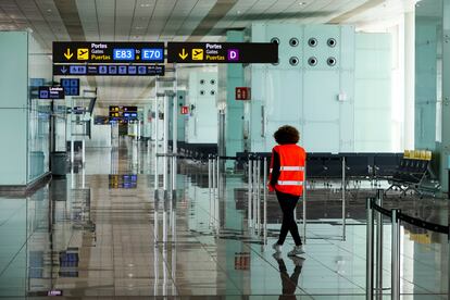 Terminal 1 del aeropuerto de El Prat, en Barcelona, este jueves.