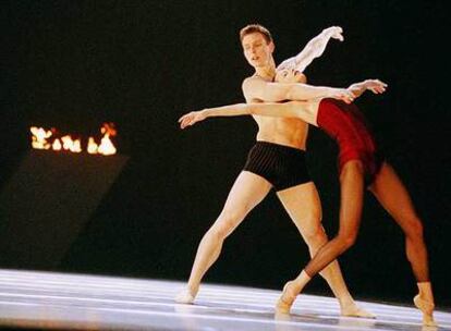 Los bailarines Vaclav Kunes y Nancy Euverink, en la coreografía<i> Bella figura.</i>