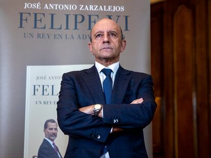 El periodista Jose Antonio Zarzalejos, durante la presentación de su libro sobre Felipe VI.
