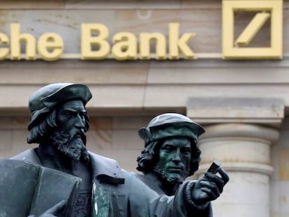 Draghi pregunta al Deutsche Bank cómo es posible transferirse a sí mismo 28.000 millones