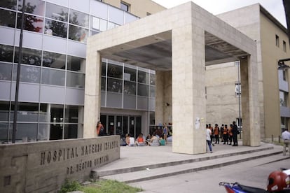 Fachada del hospital Materno Infantil Héctor Quintana de Salvador de Jujuy.