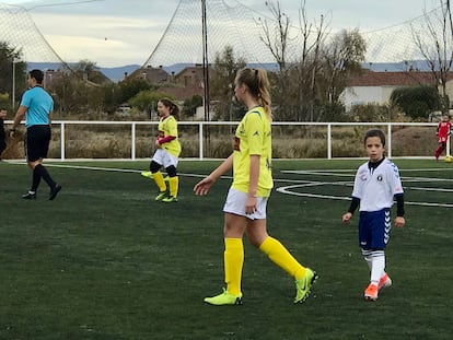 Partido de la liga femenina benjamín-alevín de Aragón entre Prados del Rey Barragán CD y Zaragoza CFF disputado el pasado noviembre en la capital aragonesa.