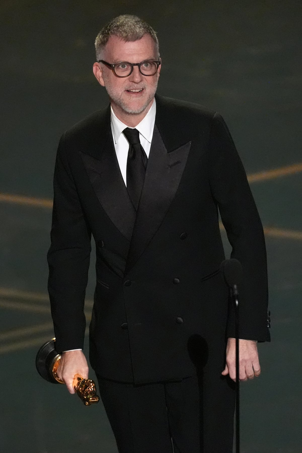 Oliver Laxe y Rodrigo Sorogoyen en un karaoke