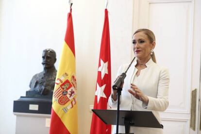 La presidenta de la Comunidad de Madrid, Cristina Cifuentes, anuncia su dimisión este miércoles.