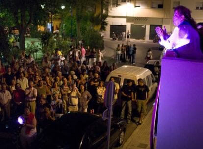 Mariana Cornejo, la pasada semana en una actuación del ciclo <b><i>Flamenco en balcones y fuentes,</b></i> en la plaza de Puntales de Cádiz.