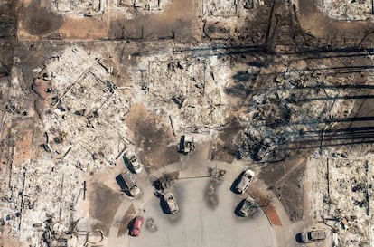 Vista aérea de un barrio calcinado en Santa Rosa, California, tras el devastador incendio que ha dejado miles de hectáreas quemadas en California.