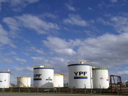 (Una planta de Repsol YPF en Rio Gallegos, en Argentina.