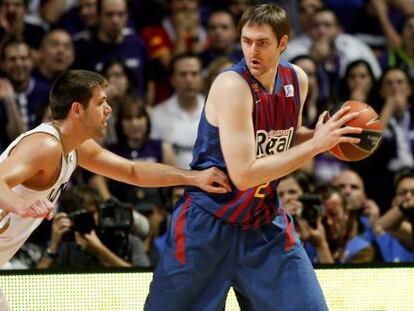 Lorbek ante Felipe Reyes.