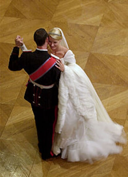 El príncipe Haakon de Noruega y Mette-Marit Tjessem en su boda.