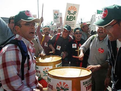 Aspecto de la manifestación en Madrid de productores de tomate.