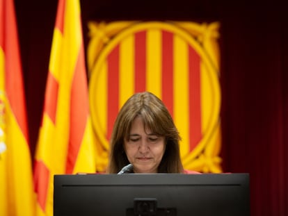 La presidenta del Parlament, Laura Borràs, durante una sesión de control en el Parlamento de Cataluña, a principios de junio.