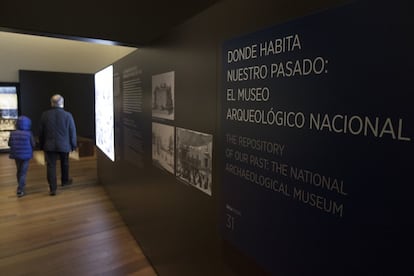 En la exposición permanente del MAN hay una sala dedicada a explicar la historia de la institución. A través de objetos, fotografías y documentos, el museo se cuenta a sí mismo.