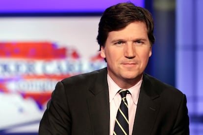 Tucker Carlson en un estudio de Fox, en Nueva York.