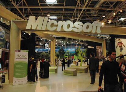 Las grandes dan la espalda al SIMO. Ausencias como las de Microsoft, Telefónica o Vodafone dan al traste con la decana de las ferias de Madrid