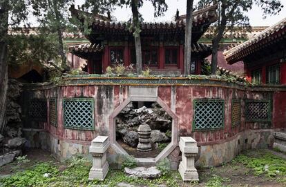 Un rincón del Jardín de Quianlong, en el año 2000, antes de su última restauración.