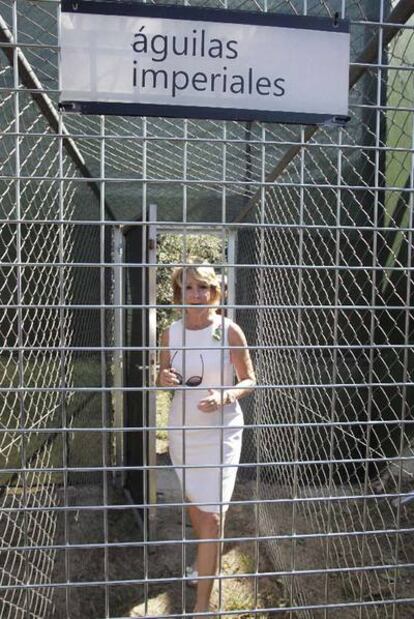 Esperanza Aguirre, en su visita al Centro de Recuperación de Animales Silvestres.