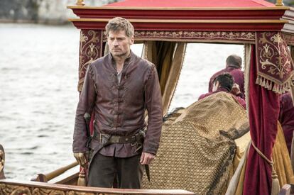 Jaime Lannister vuelve a casa con el cadáver de su hija Myrcella.