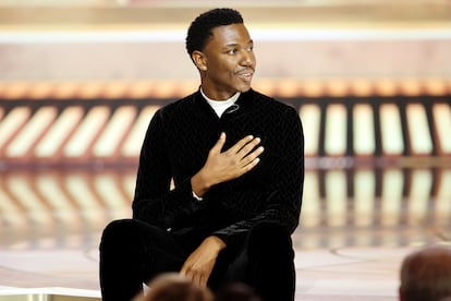 El anfitrión de los Globos de Oro de este año, el comediante Jerrod Carmichael.